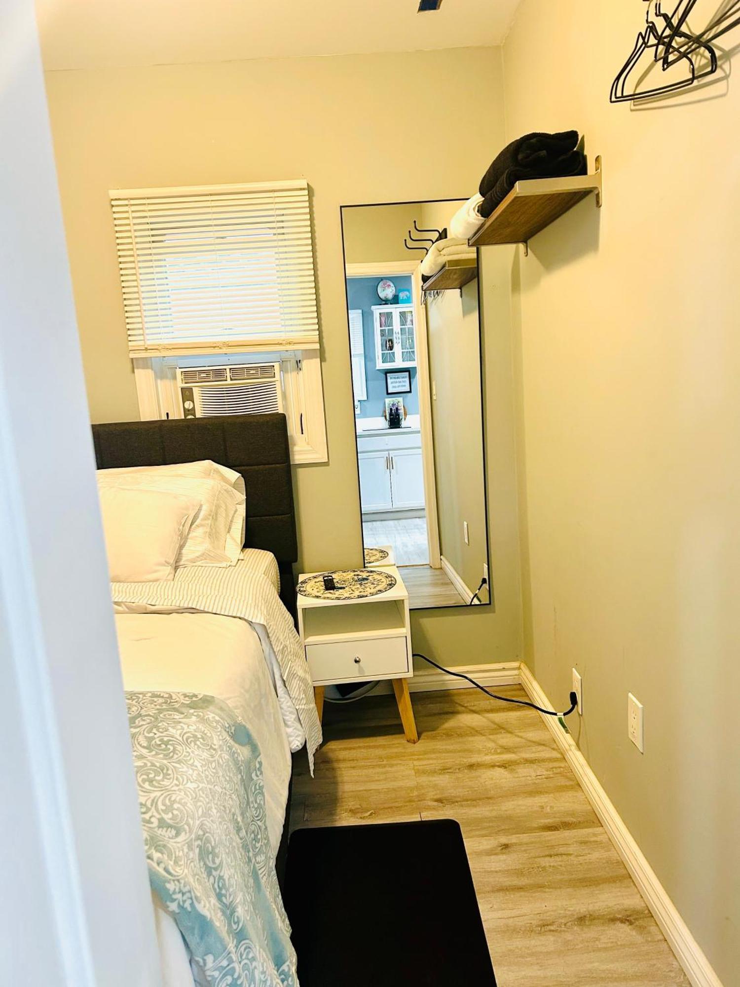 Apartment Fancy Private Entrance Selden