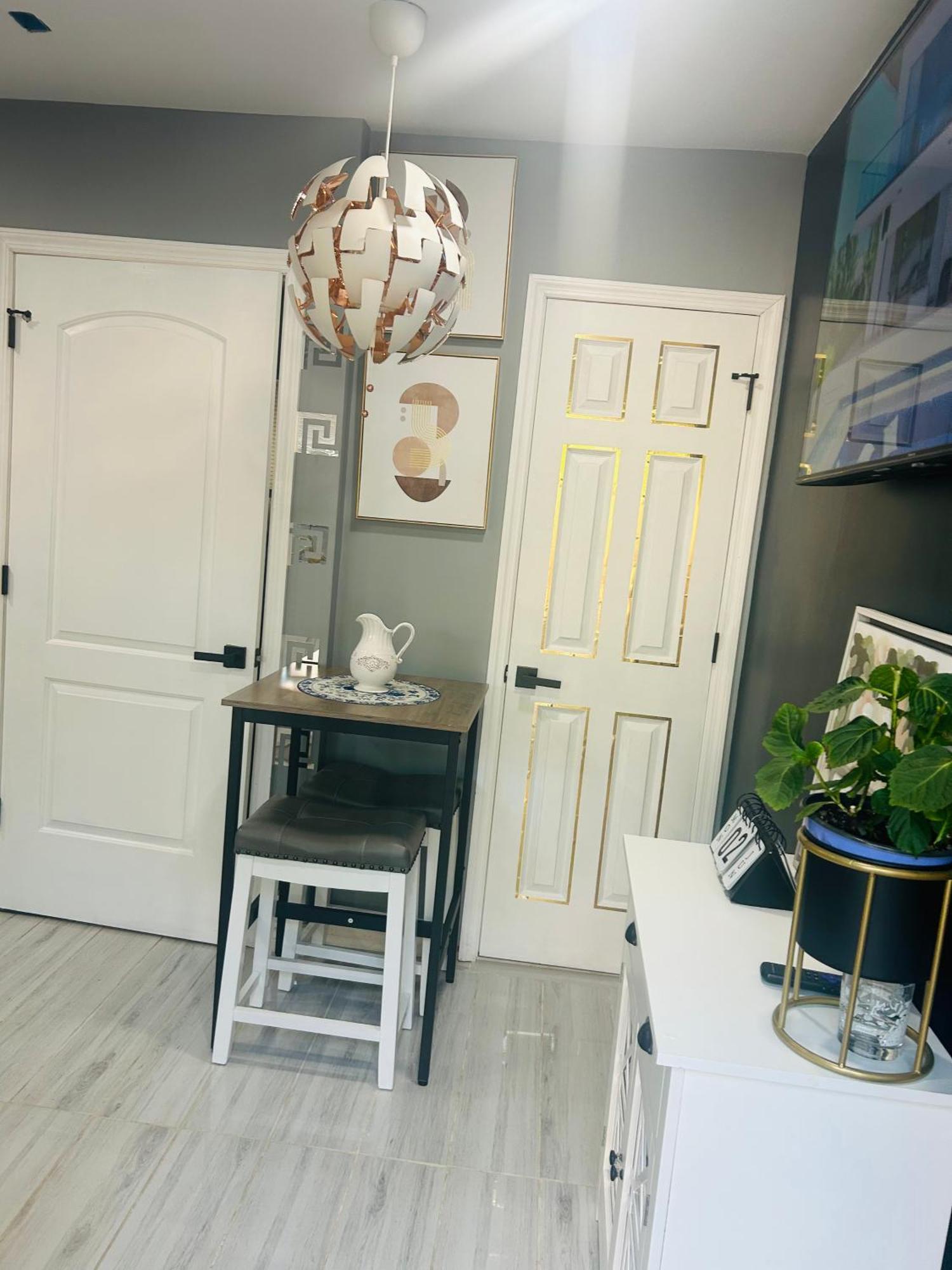 Fancy Private Entrance Selden